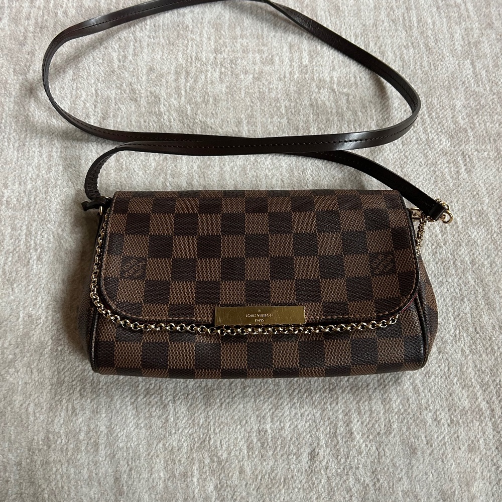 100% Authentic Louis Vuitton Favorite Bag Crossbody Damier Ebene